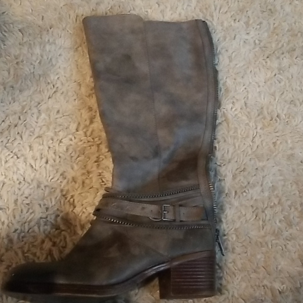 Grey boots - Picture 2 of 4